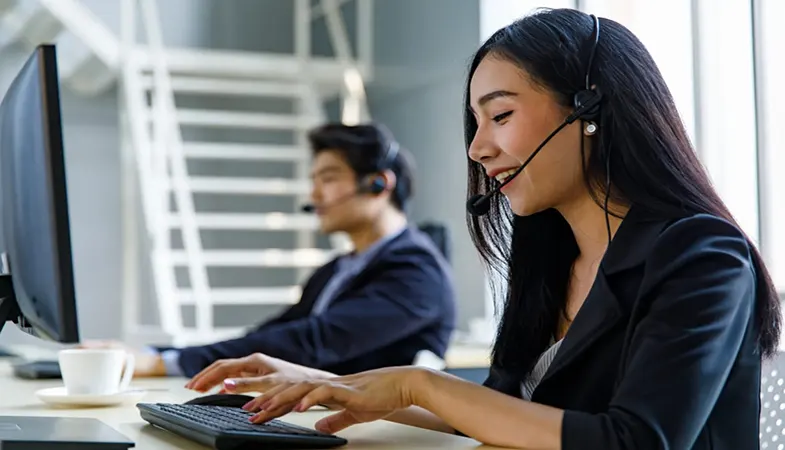 Hỗ trợ khách hàng 24/7 đa kênh, đa ngôn ngữ, minh bạch, tận tâm, phản hồi nhanh, giải quyết khiếu nại hiệu quả.
